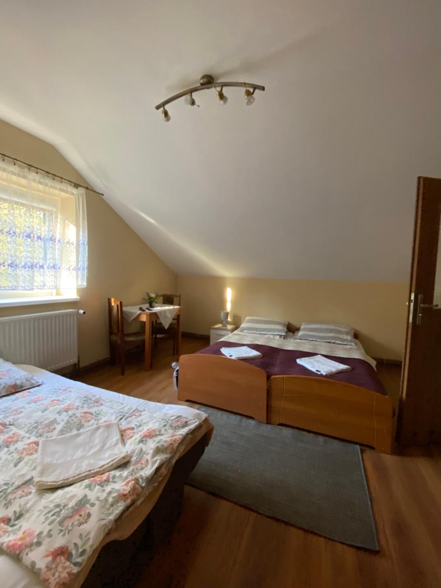 Maciejowka Gospodarstwo Agroturystyczne Poddebice Esterno foto